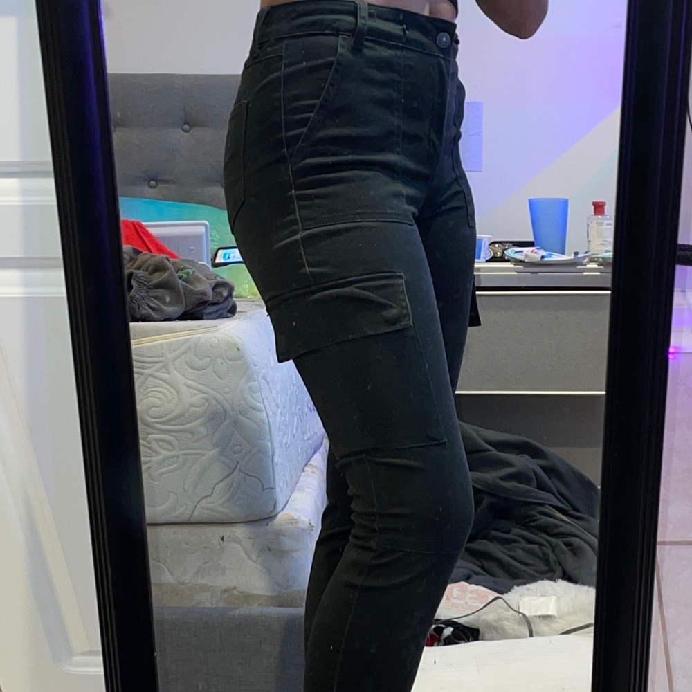 Army green cargo pants